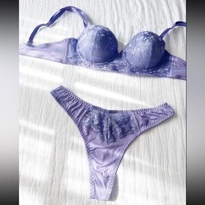 Vintage y2k size 34B lavender purple lace bra and thong set